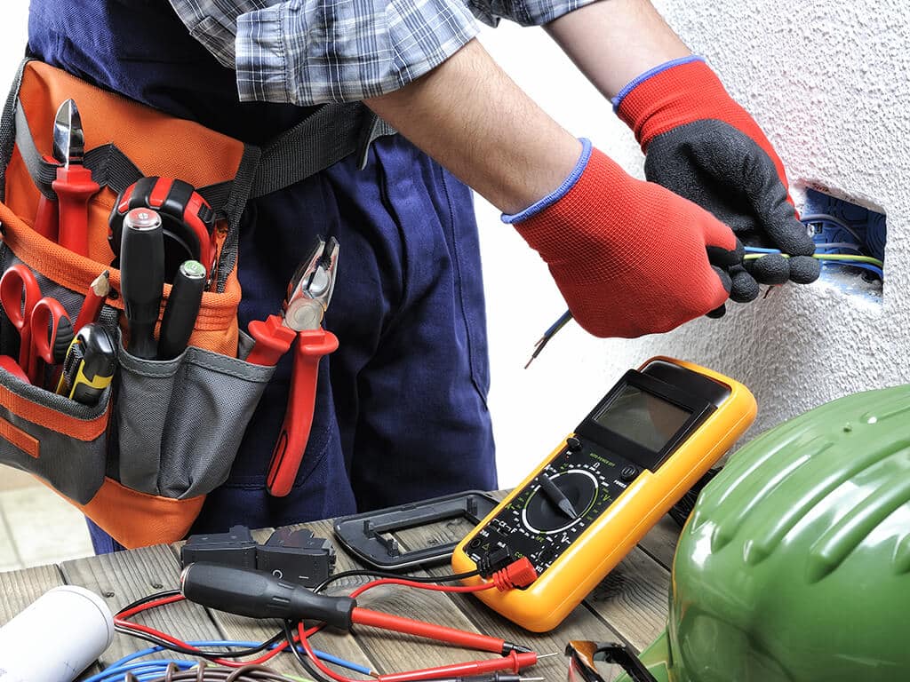 Customer Service: Why It Matters in the Electrical Industry